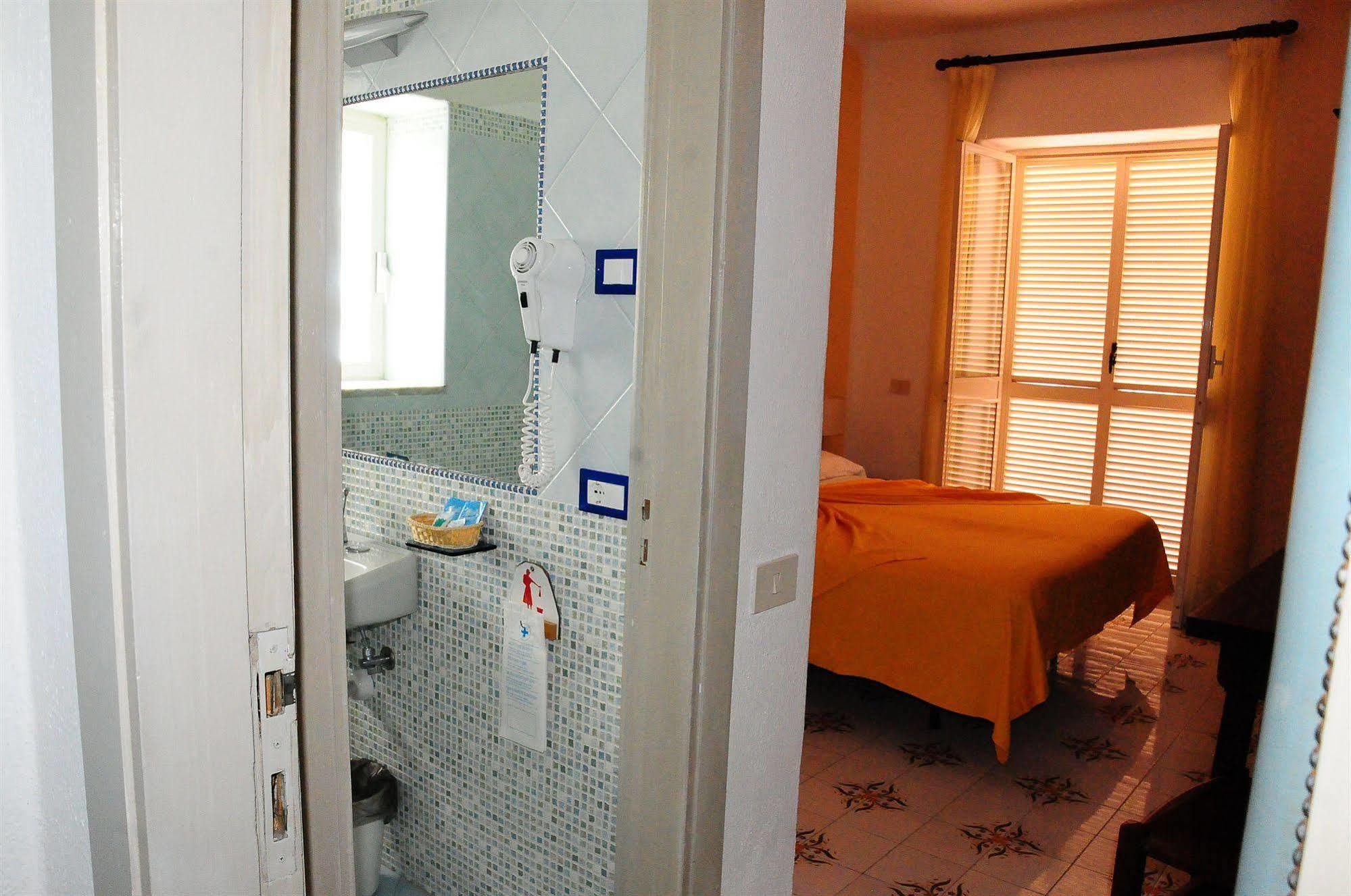 Hotel Belsole Forio  Bagian luar foto