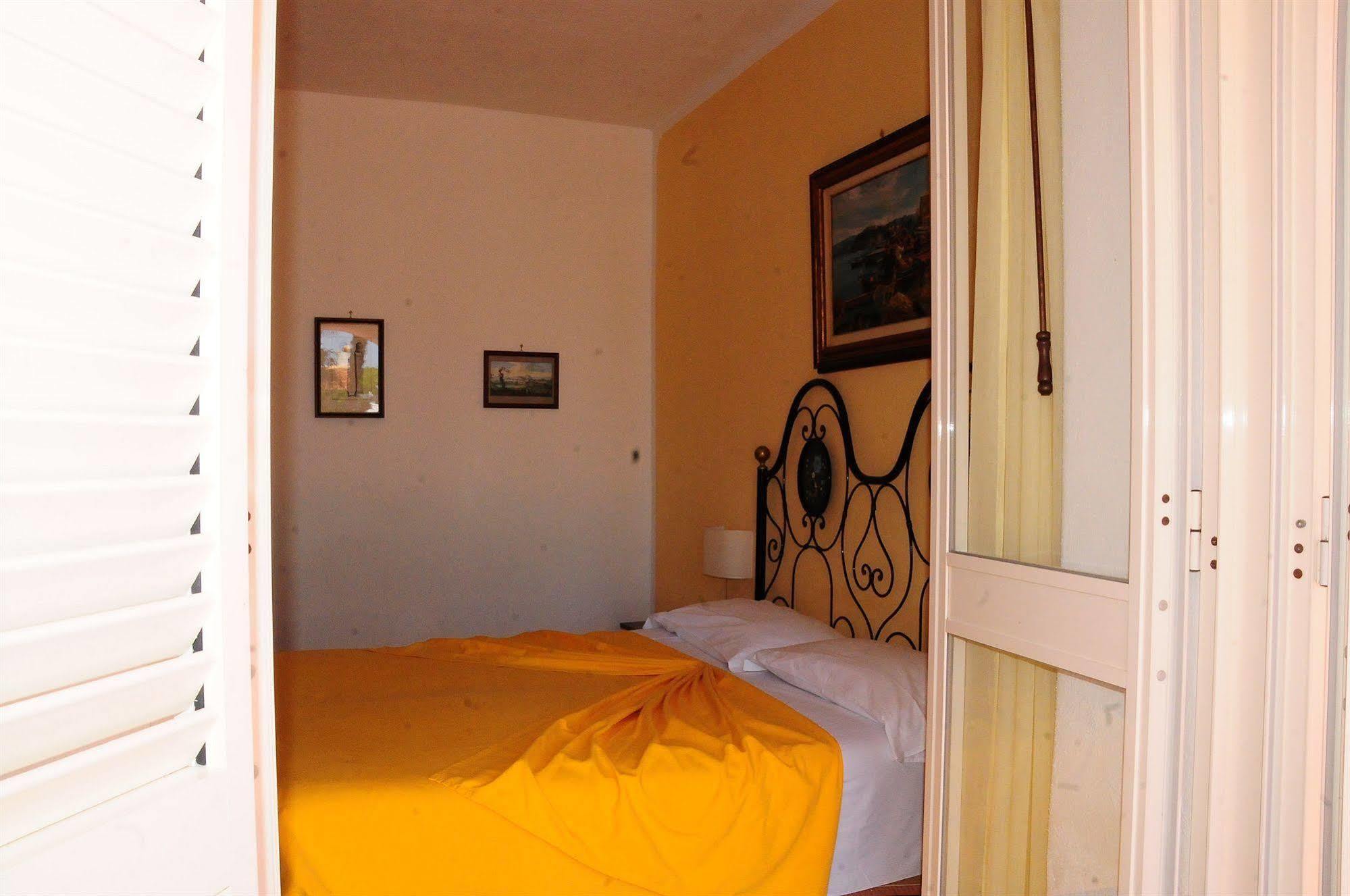 Hotel Belsole Forio  Bagian luar foto