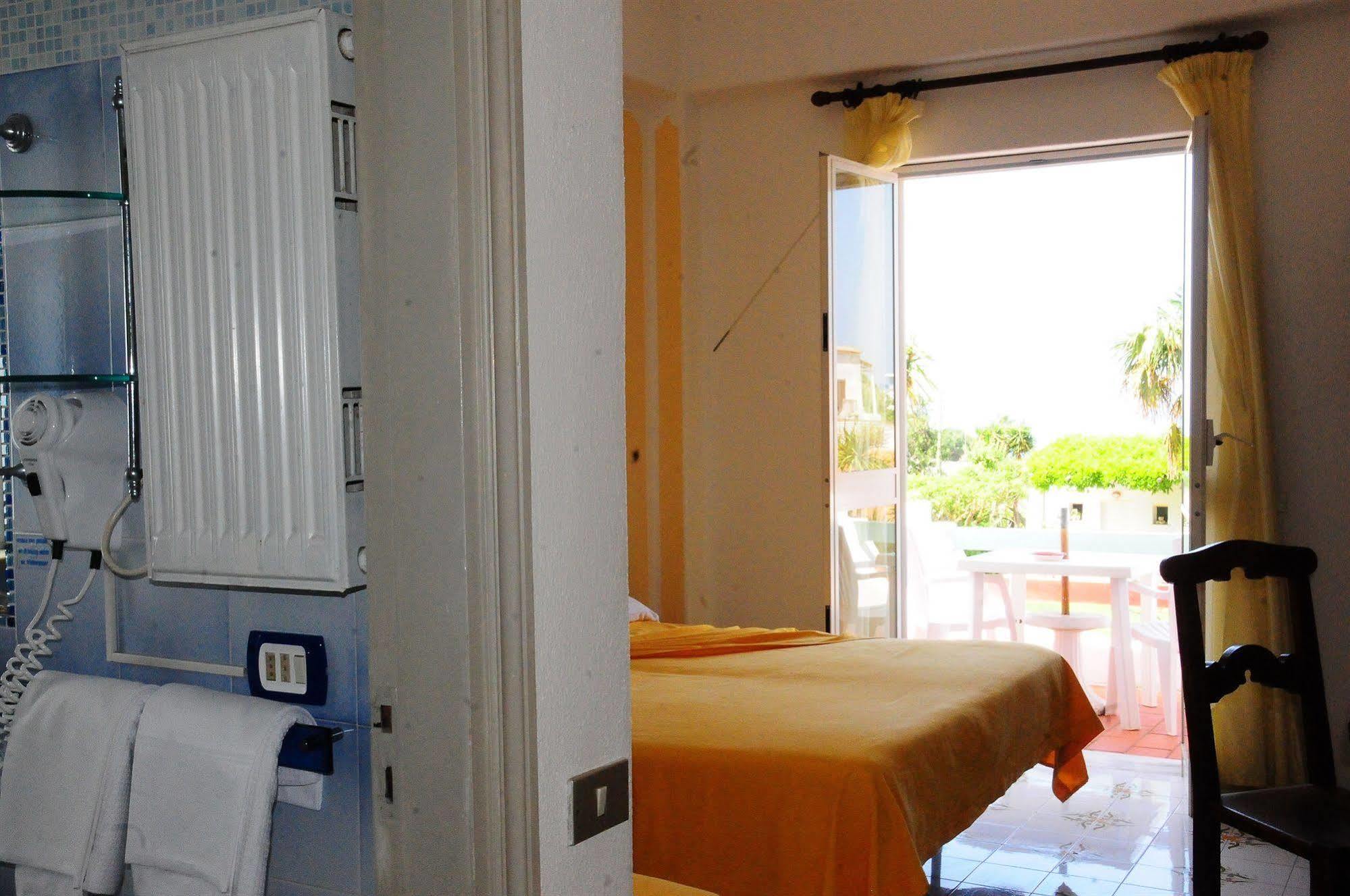 Hotel Belsole Forio  Bagian luar foto